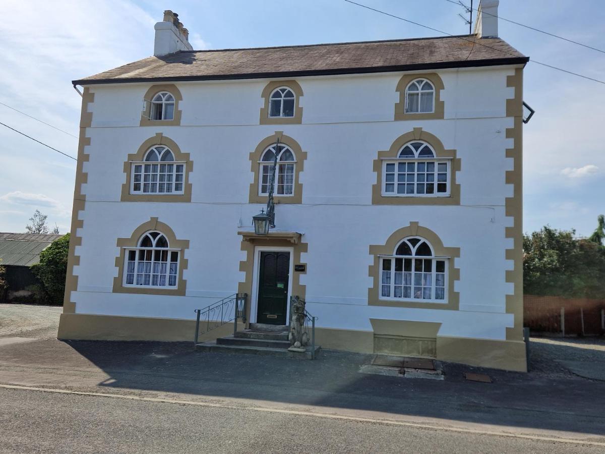 Ty Llew Hotel Llandysilio Exterior foto
